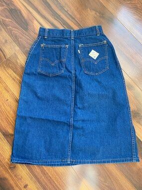 VTG Levi’s Midi Denim Skirt Blue Jean 70s-80s